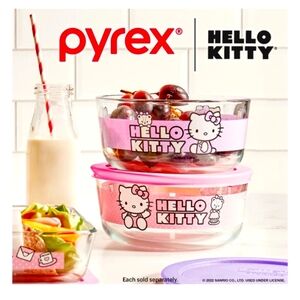 🎀💗Pyrex Hello Kitty Glass Bowl Set with Pink Lids